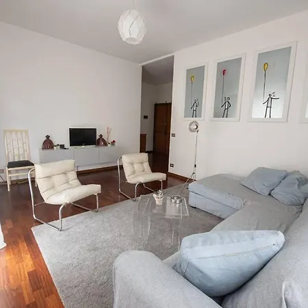 Apartman Artisti, Cozy Flat In *