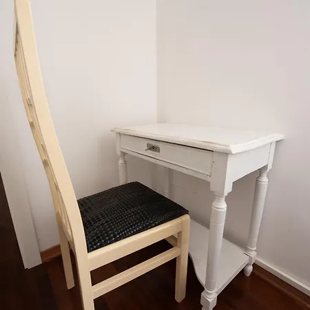 Artisti, Cozy Flat In Apartman