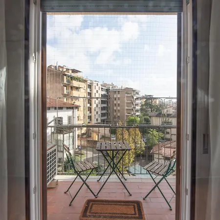 Apartman Artisti, Cozy Flat In *