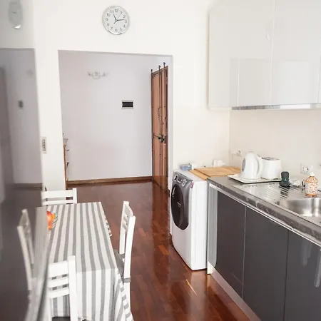 Artisti, Cozy Flat In * Firenze