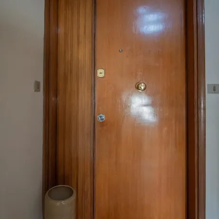 Artisti, Cozy Flat In Florença